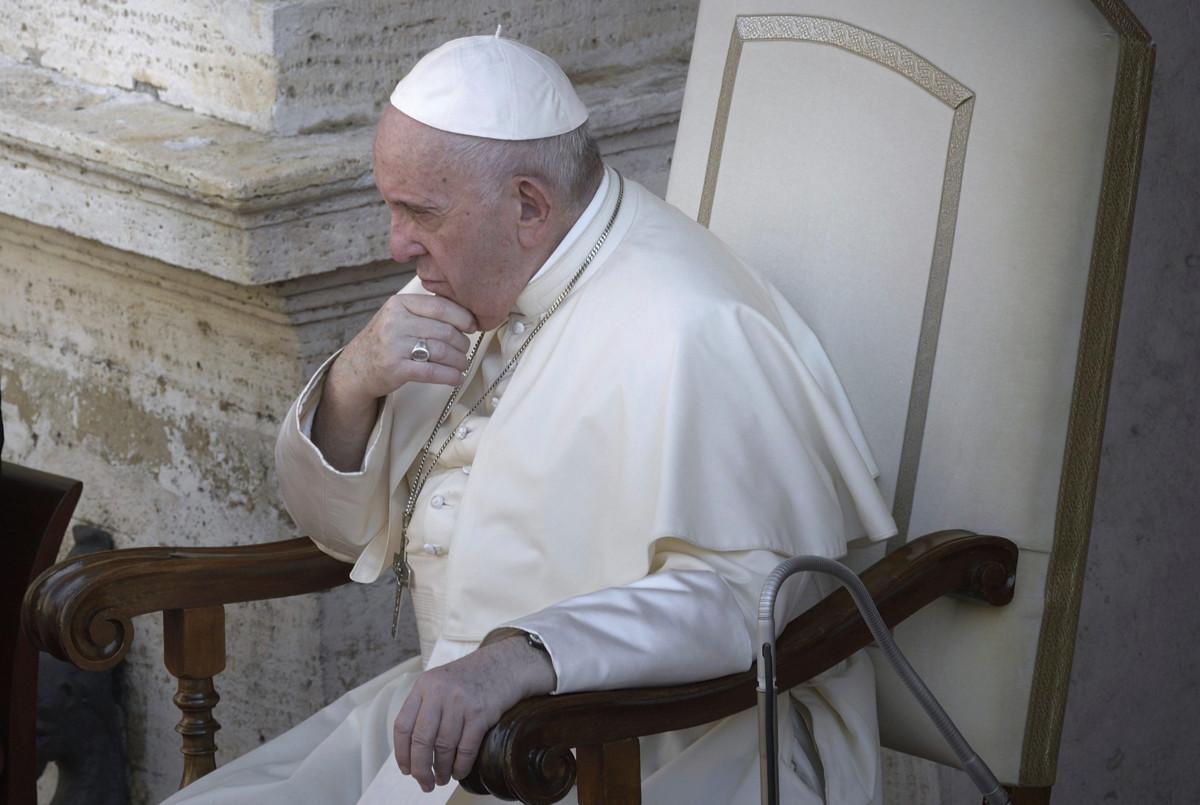 Paavi Franciscus tapasi 16. syyskuuta seksuaali- ja sukupuolivähemmistöihin kuuluvien lasten vanhempia.
